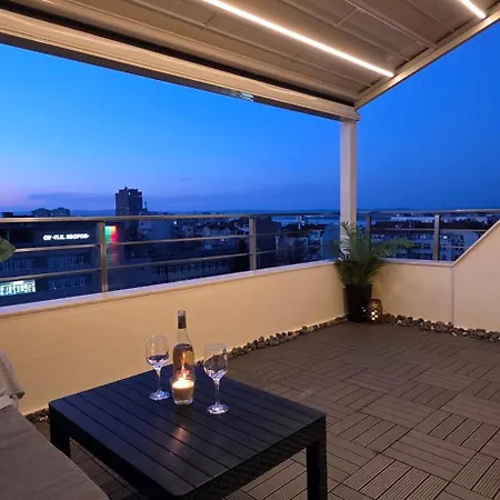 Sea Vibes With Great Terrace And Sea View アパート